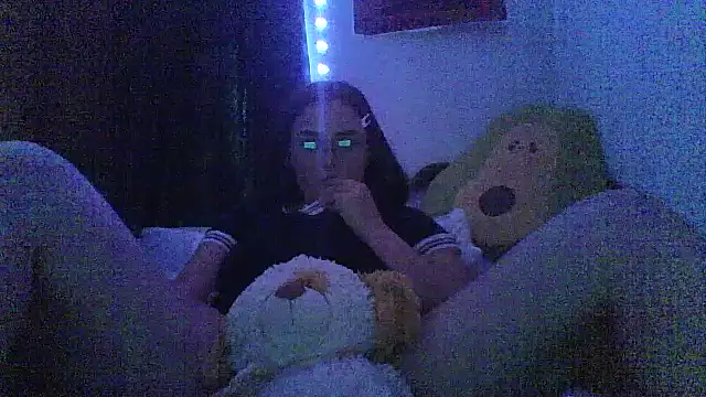 jenmarquez  online show from November 1, 2025, 10:03 pm