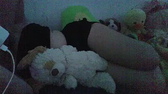 jenmarquez  online show from September 30, 2025, 10:27 pm