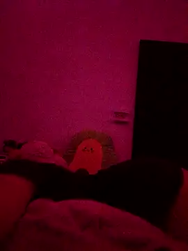 jenmarquez  online show from September 25, 2025, 10:32 am