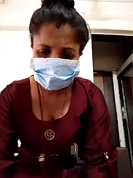 Love Foreverr12 online show from October 13, 2025, 4:47 am