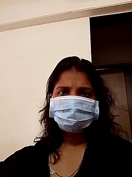 Love Foreverr12 online show from October 7, 2025, 6:03 am