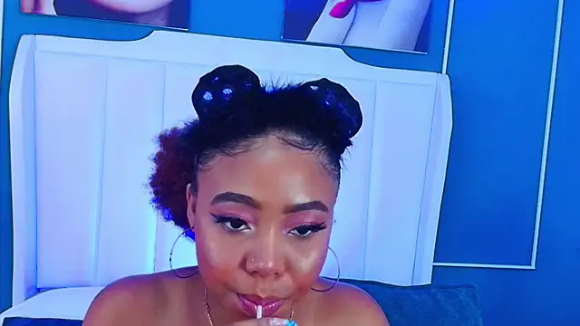 AngelaRoberts online show from October 20, 2025, 4:36 am