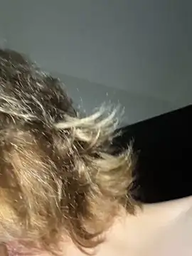 Snapshot of emmasweett11 chatting on October 4, 2025, 11:45 am emmasweett11 online show from October 4, 2025, 11:45 am