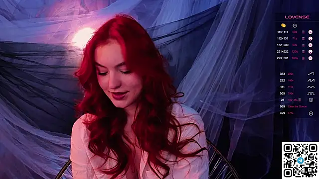 GildedKitten online show from December 16, 2025, 6:12 pm