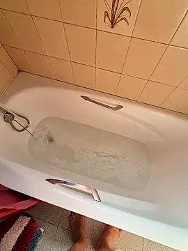 Snapshot of tonipit chatting on October 30, 2025, 11:52 am tonipit online show from October 30, 2025, 11:52 am