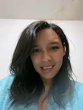Snapshot of Esmeraldagh_ chatting on September 14, 2025, 3:01 pm Esmeraldagh online show from September 14, 2025, 3:01 pm