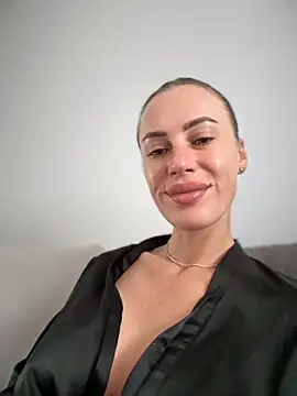 Snapshot of _JessyRey_ chatting on October 13, 2025, 9:00 am JessyRey online show from October 13, 2025, 9:00 am