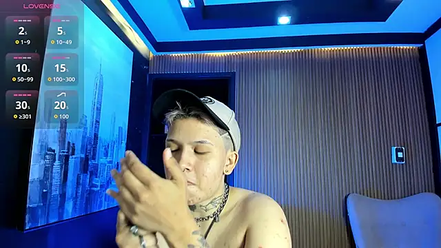Snapshot of AlanRed_ chatting on October 7, 2025, 8:54 pm AlanRed online show from October 7, 2025, 8:54 pm