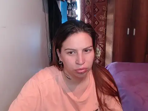 Snapshot of cloequeen15 chatting on February 25, 2026, 1:11 pm cloequeen15 online show from February 25, 2026, 1:11 pm