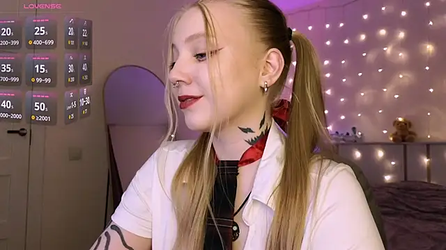 RebeccaAster online show from April 16, 2026, 6:30 pm