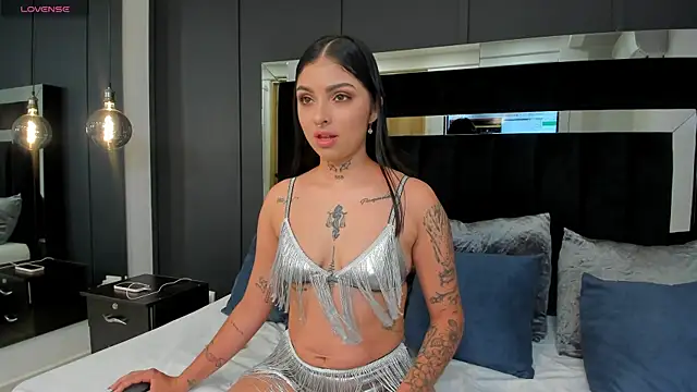 hannah miltonn online show from December 18, 2025, 10:57 pm