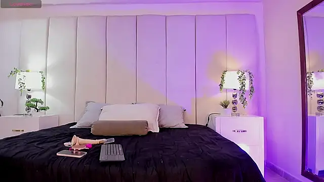 Snapshot of college_muscle_ass1 chatting on October 8, 2025, 12:56 am college muscle ass1 online show from October 8, 2025, 12:56 am