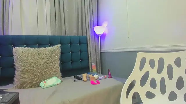 Oriana Jhonson online show from April 8, 2026, 11:12 am