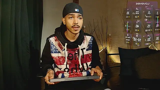 MarcusRain  online show from November 10, 2025, 7:41 pm