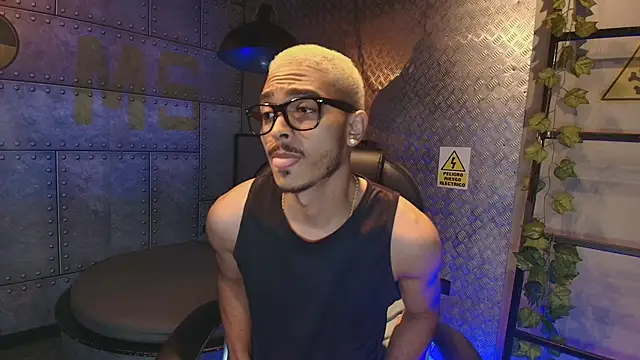 Snapshot of MarcusRain_ chatting on March 5, 2026, 4:09 am MarcusRain online show from March 5, 2026, 4:09 am