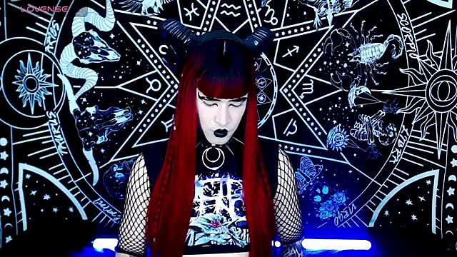 Snapshot of naomi_satan chatting on October 11, 2025, 12:33 am naomi satan online show from October 11, 2025, 12:33 am