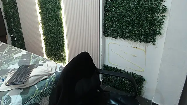 Snapshot of canela_a73 chatting on November 13, 2025, 3:16 pm canela a73 online show from November 13, 2025, 3:16 pm