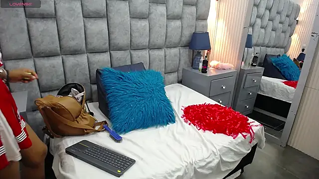 Snapshot of canela_a73 chatting on October 31, 2025, 6:26 pm canela a73 online show from October 31, 2025, 6:26 pm