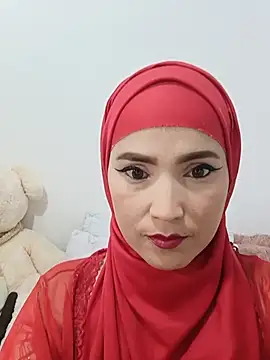 Snapshot of jamila_zair chatting on June 2, 2026, 1:55 pm jamila zair online show from June 2, 2026, 1:55 pm