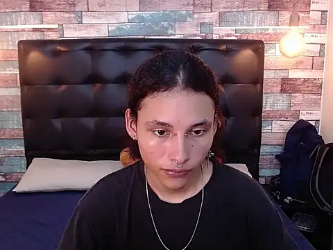 Snapshot of Andrew_Landry chatting on September 11, 2025, 6:08 pm Andrew Landry online show from September 11, 2025, 6:08 pm