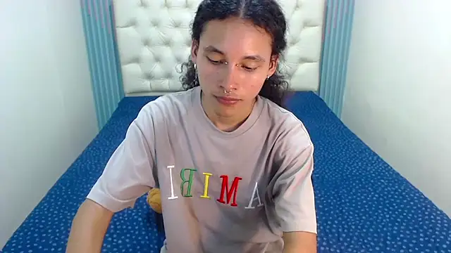 Snapshot of Andrew_Landry chatting on October 13, 2025, 2:40 pm Andrew Landry online show from October 13, 2025, 2:40 pm