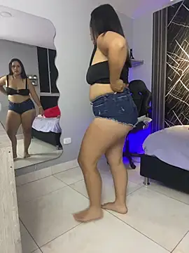 zafina 09 online show from May 11, 2026, 8:17 pm