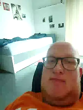 geilerd122 online show from September 8, 2025, 5:12 pm