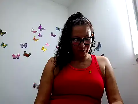Snapshot of TifanyQueen_ chatting on July 7, 2026, 4:32 pm TifanyQueen online show from July 7, 2026, 4:32 pm