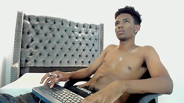 Snapshot of nero_reyd chatting on October 16, 2025, 7:33 pm nero reyd online show from October 16, 2025, 7:33 pm