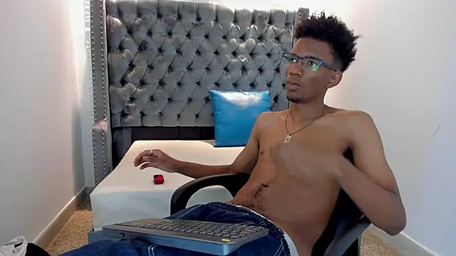 Snapshot of nero_reyd chatting on September 25, 2025, 7:42 pm nero reyd online show from September 25, 2025, 7:42 pm