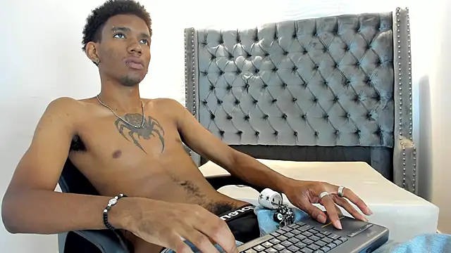 Snapshot of nero_reyd chatting on May 12, 2026, 7:20 pm nero reyd online show from May 12, 2026, 7:20 pm