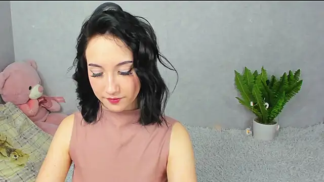 Snapshot of EileenMoores chatting on December 4, 2025, 7:13 pm EileenMoores online show from December 4, 2025, 7:13 pm