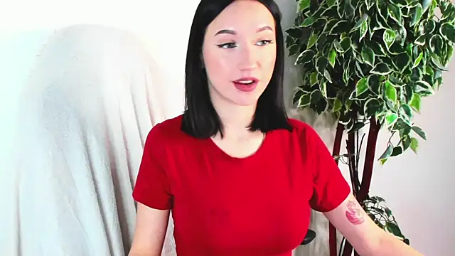 Snapshot of EileenMoores chatting on October 31, 2025, 6:04 pm EileenMoores online show from October 31, 2025, 6:04 pm