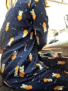 irina hana online show from November 23, 2025, 1:37 am