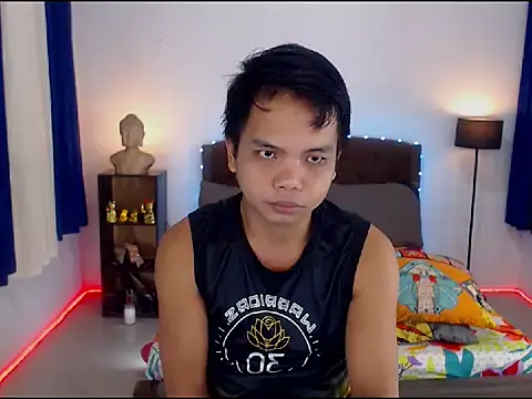 Snapshot of XExtraServiceManX chatting on November 17, 2025, 1:59 pm XExtraServiceManX online show from November 17, 2025, 1:59 pm