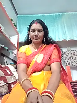 Snapshot of ZIVAA chatting on November 18, 2025, 11:13 am ZIVAA online show from November 18, 2025, 11:13 am