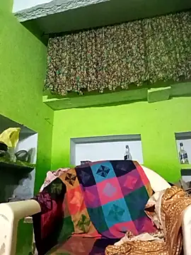 Snapshot of ZIVAA chatting on December 5, 2025, 11:09 am ZIVAA online show from December 5, 2025, 11:09 am