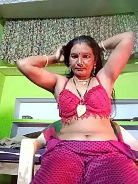 Snapshot of ZIVAA chatting on December 3, 2025, 1:21 pm ZIVAA online show from December 3, 2025, 1:21 pm