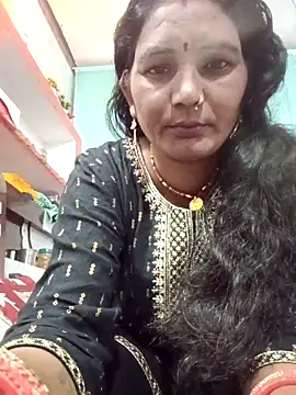 Snapshot of ZIVAA chatting on November 19, 2025, 6:13 am ZIVAA online show from November 19, 2025, 6:13 am