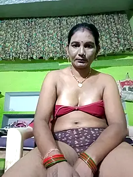 Snapshot of ZIVAA chatting on October 5, 2025, 5:42 am ZIVAA online show from October 5, 2025, 5:42 am