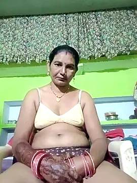 Snapshot of ZIVAA chatting on October 10, 2025, 4:41 pm ZIVAA online show from October 10, 2025, 4:41 pm