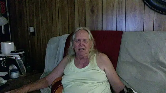 Snapshot of OldLadySara chatting on July 14, 2026, 12:54 am OldLadySara online show from July 14, 2026, 12:54 am