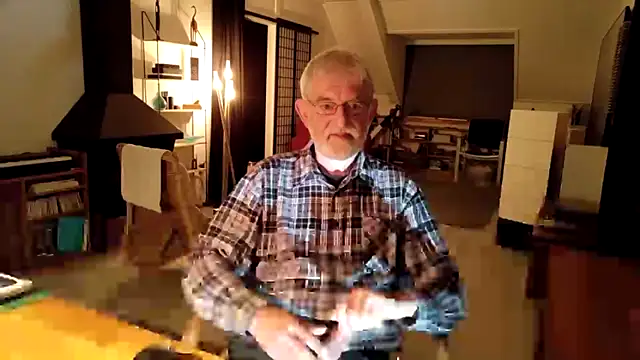 Snapshot of ewaldwillems99 chatting on November 24, 2025, 7:58 pm ewaldwillems99 online show from November 24, 2025, 7:58 pm