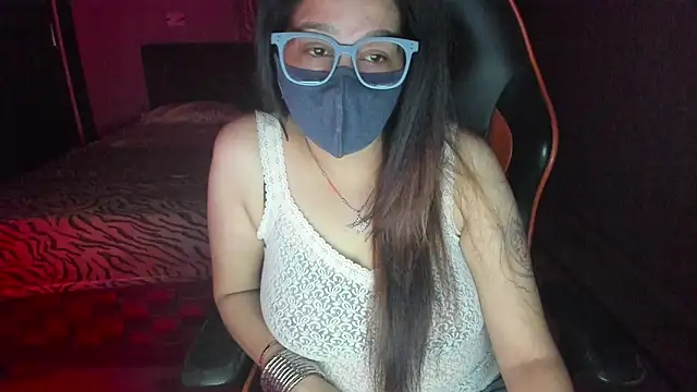 Snapshot of ShylaGill chatting on November 6, 2025, 1:59 pm ShylaGill online show from November 6, 2025, 1:59 pm