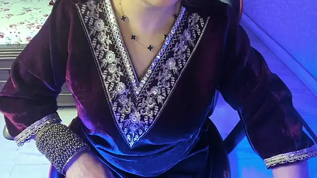 Snapshot of ShylaGill chatting on December 5, 2025, 11:31 am ShylaGill online show from December 5, 2025, 11:31 am