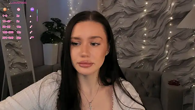 Snapshot of Aria_Mila chatting on February 19, 2026, 11:18 am Aria Mila online show from February 19, 2026, 11:18 am