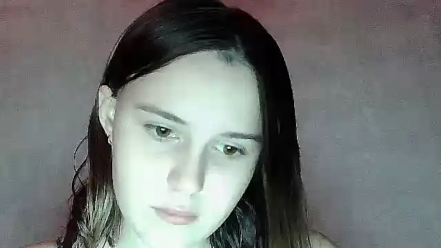 SweetLoraa online show from October 28, 2025, 12:44 am