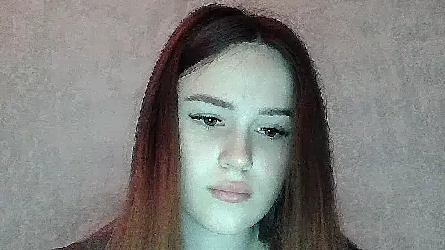 SweetLoraa online show from April 17, 2026, 2:31 pm