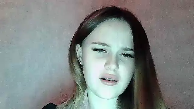 SweetLoraa online show from November 26, 2025, 7:47 pm