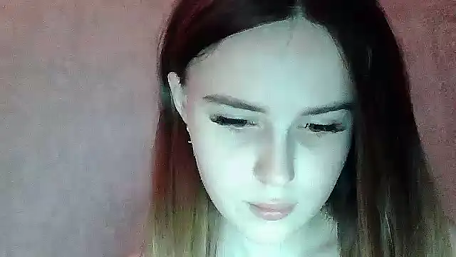 SweetLoraa online show from January 7, 2026, 5:51 pm